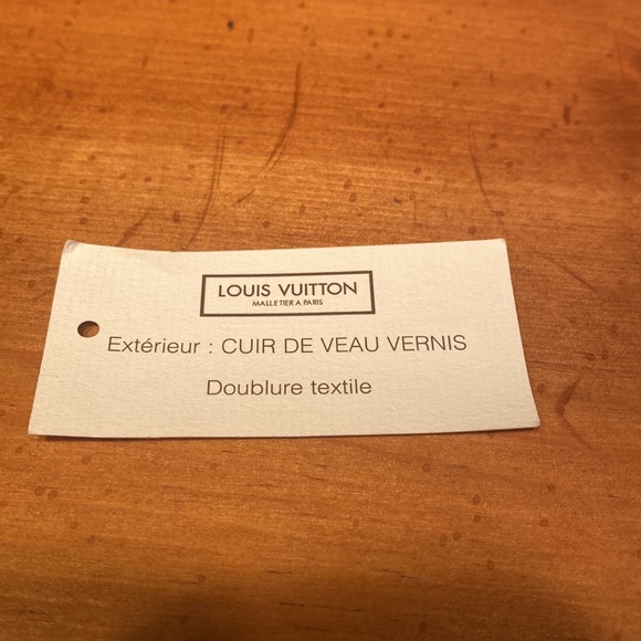 LV Vernis Red Reade PM Tote - Picture 4 of 14